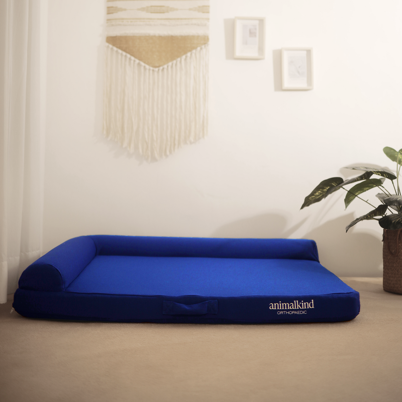 Animalkind L形枕頭專業護脊寵物床 (寶藍色)